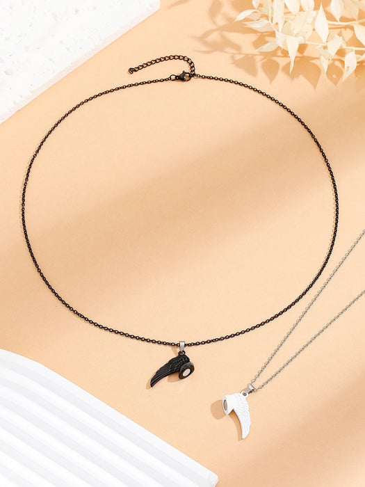 SHEIN Juego de 2 collares con dijes de alas de ángel que brillan en la oscuridad para parejas - Quierox - Tienda Online