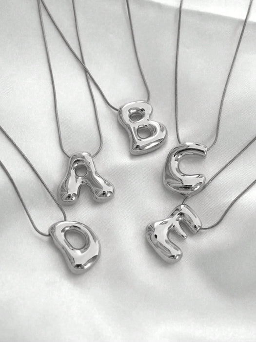 SHEIN MECYLIFE - Collar de cadena de serpiente de acero inoxidable con colgante de letra 3D único - Quierox - Tienda Online