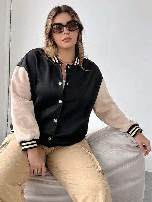SHEIN MOOSTA Plus Chaqueta de dos tonos con hombros caídos y ribete de rayas con gráfico de letras - Quierox - Tienda Online