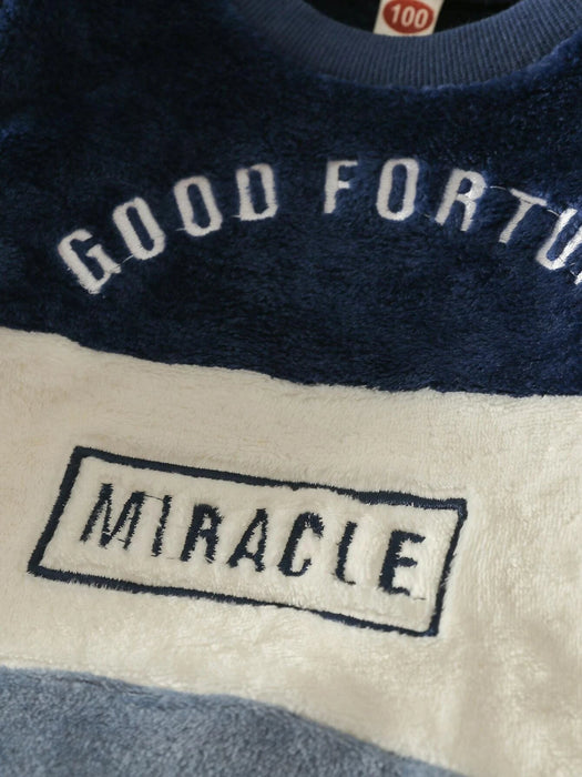 SHEIN Niñitos Pullover de color combinado con bordado de letra de franela & Pantalones - Quierox - Tienda Online