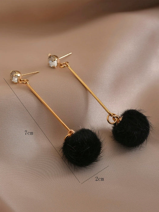 SHEIN Pendientes colgantes de bola de terciopelo - Quierox - Tienda Online
