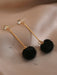 SHEIN Pendientes colgantes de bola de terciopelo - Quierox - Tienda Online