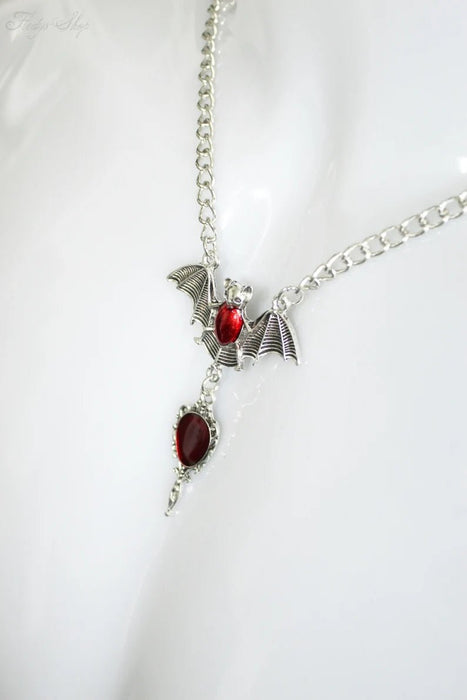 SHEIN ROMWE Goth 1 pieza Collar con dije de murciélago - Quierox - Tienda Online