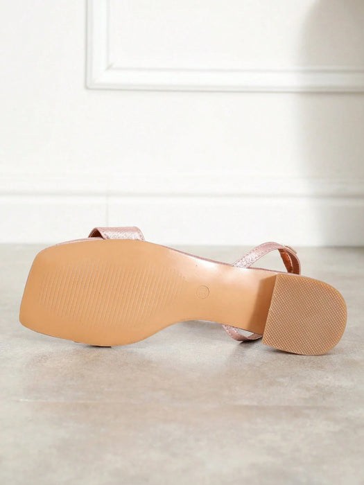 SHEIN Sandalias planas con punta cuadrada y hebilla de metal para mujer, cómodas, versátiles - Quierox - Tienda Online