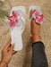SHEIN Sandalias planas tipo chanclas con diseño de flores falsas para mujer - Quierox - Tienda Online