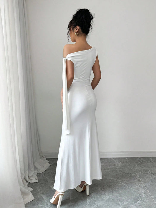 SHEIN Vestido largo asimétrico sin mangas con detalle de nudo frontal y cola de pez de color liso para mujer - Quierox - Tienda Online