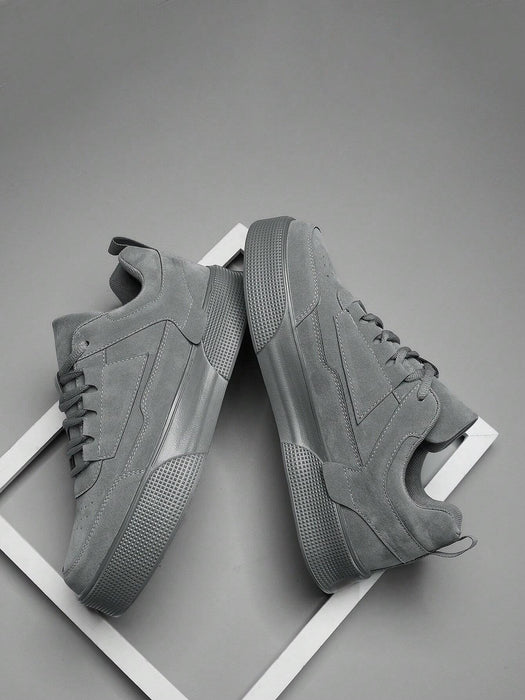 SHEIN Zapatos de skate de hombre de color gris sólido con cordones - Quierox - Tienda Online