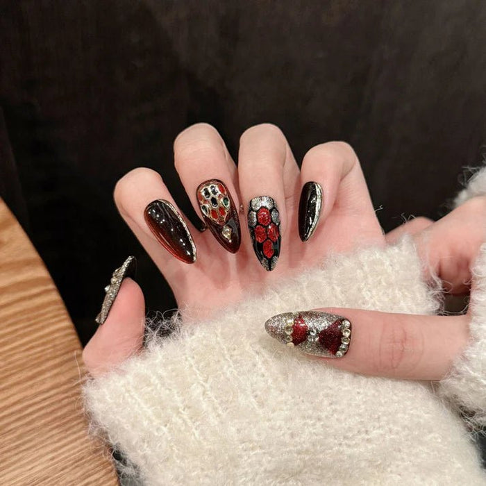Uñas press on almendradas rojas y negras con estampado de leopardo y diamantes de imitación, hechas a mano - Quierox - Tienda Online