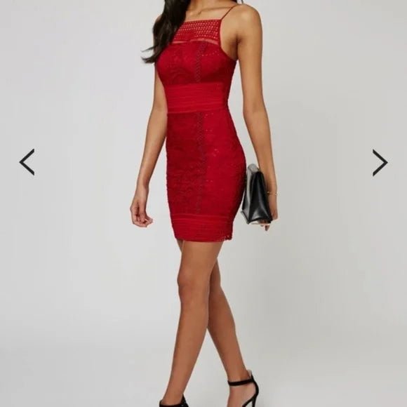 Vestido ajustado de encaje floral en rojo - Quierox - Tienda Online