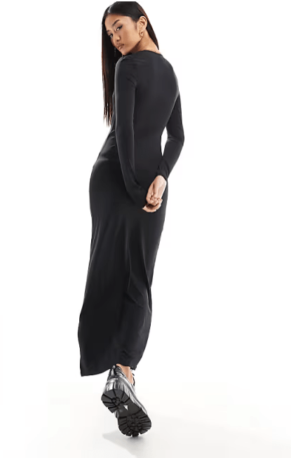 Vestido largo negro de manga larga y corte suave y moldeador de Pull&Bear - Quierox - Tienda Online