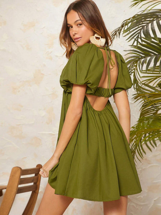 Vestido plisado con mangas abullonadas y lazo en la espalda descubierta de L'Amorae - Quierox - Tienda Online