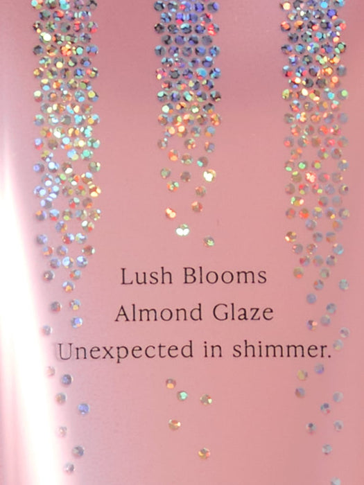 Victoria's Secret Loción corporal con fragancia Velvet Petals Shimmer - Quierox - Tienda Online