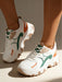 Zapatillas deportivas casuales de media caña para mujer en color blanco y azul claro - Quierox - Tienda Online