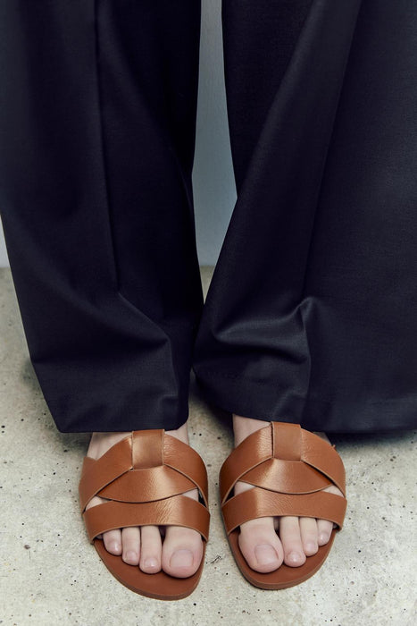 Zara Sandalias planas de piel cruzadas - Quierox - Tienda Online