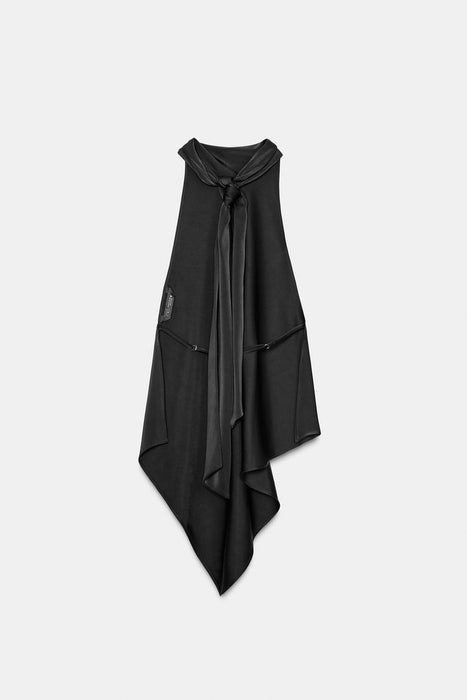 Zara Top asimétrico de satén con escote halter y espalda descubierta - Quierox - Tienda Online