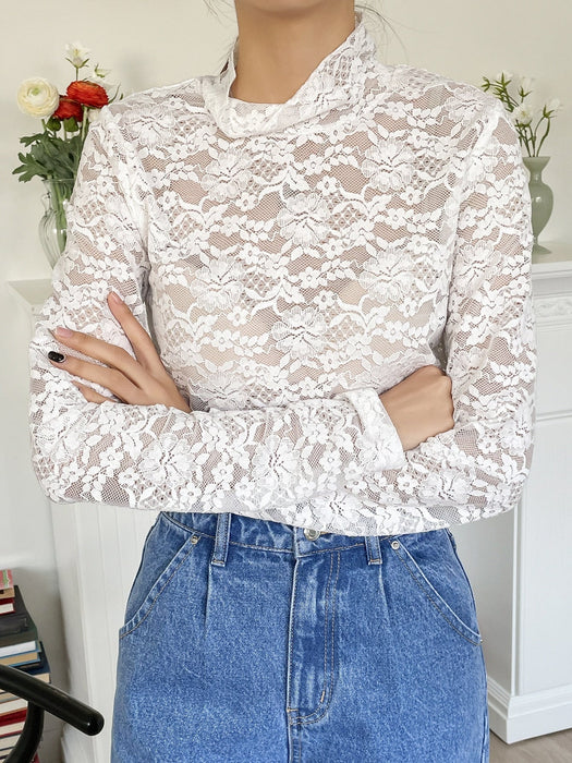 DAZY Camiseta cuello alzado con encaje floral - Quierox - Tienda Online